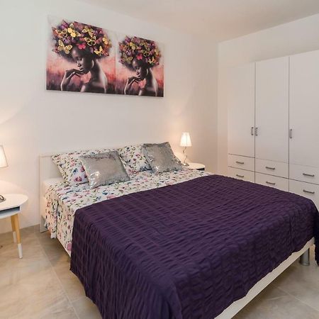 Apartment Arna Крк Екстер'єр фото