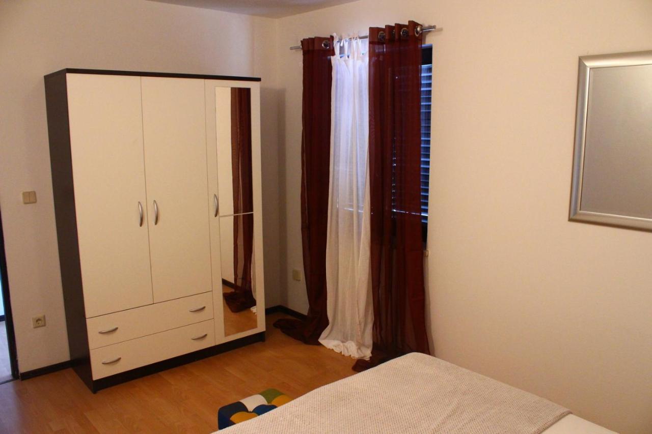 Apartment Arna Крк Екстер'єр фото