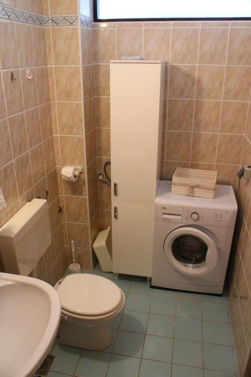Apartment Arna Крк Екстер'єр фото