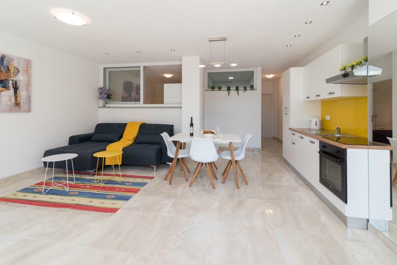 Apartment Arna Крк Екстер'єр фото