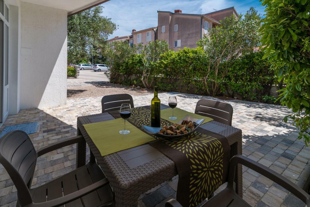 Apartment Arna Крк Екстер'єр фото